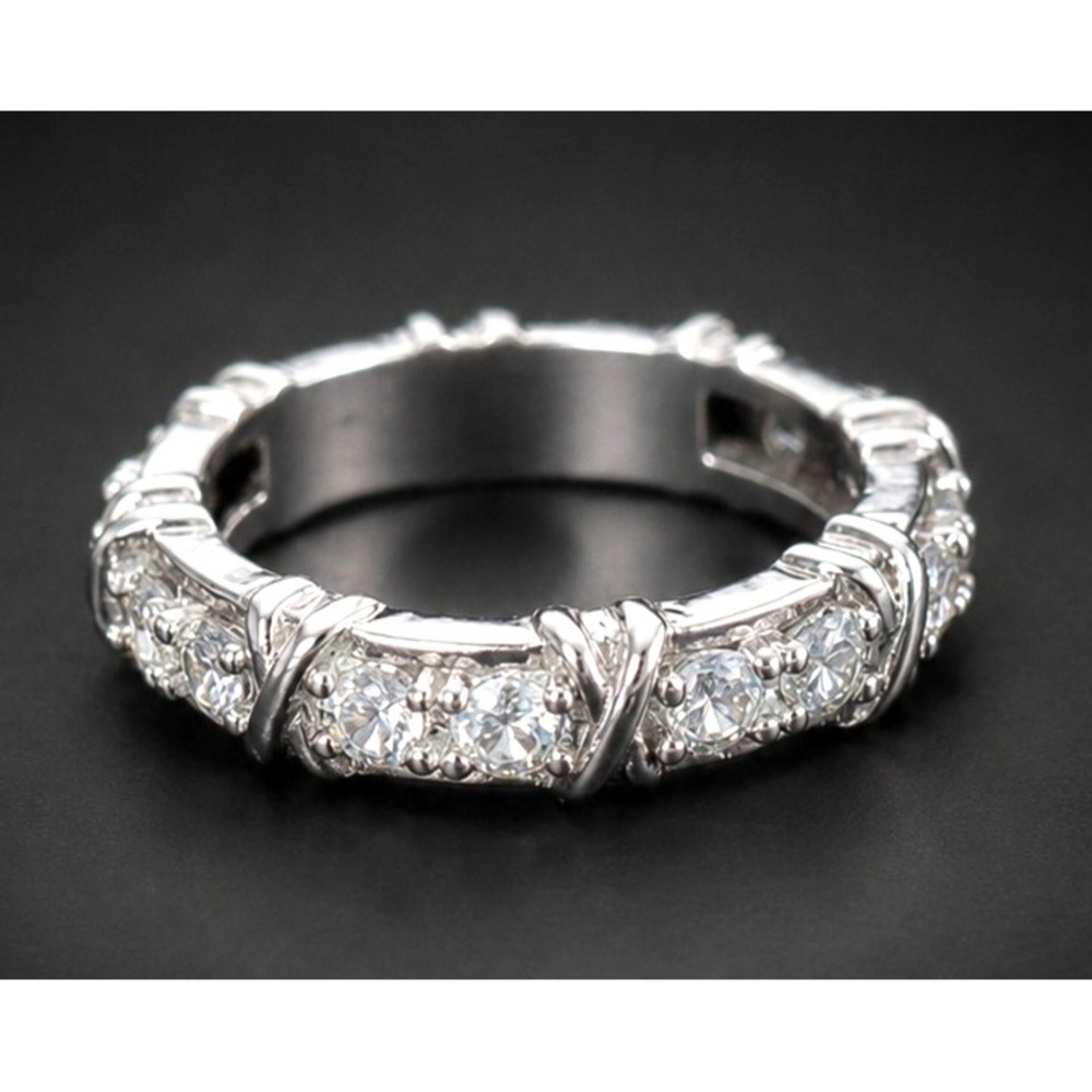 White/Colorless Glass Rhinestone Silver Tone Band Ring Size 8  R-TN42